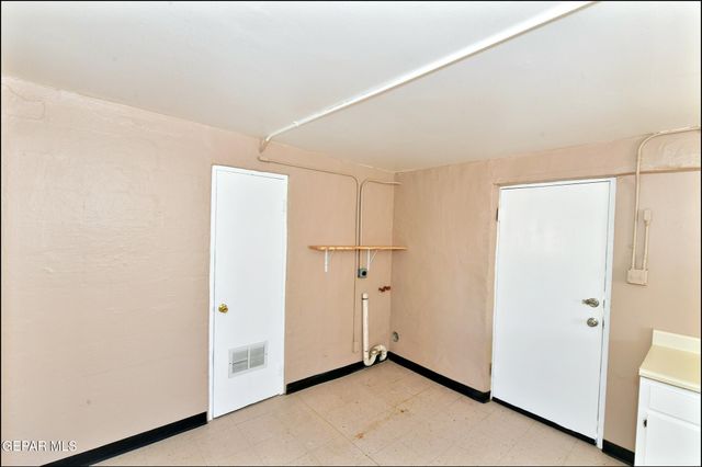 8058 Gilbert Drive, El Paso, TX 79907