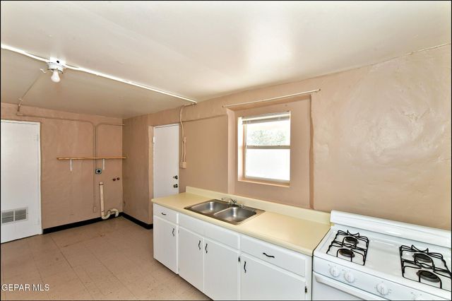 8058 Gilbert Drive, El Paso, TX 79907