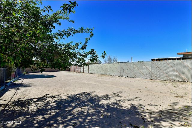 8058 Gilbert Drive, El Paso, TX 79907