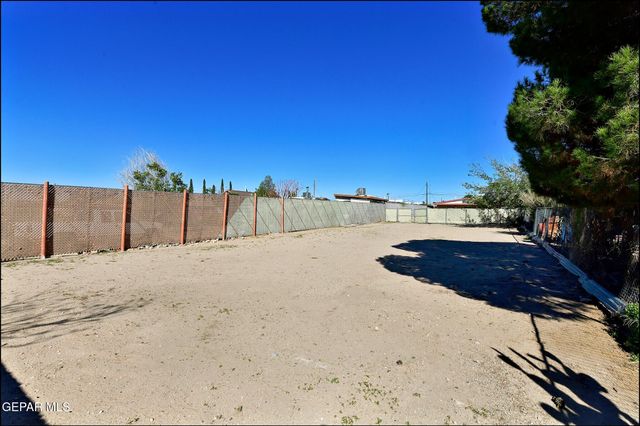 8058 Gilbert Drive, El Paso, TX 79907