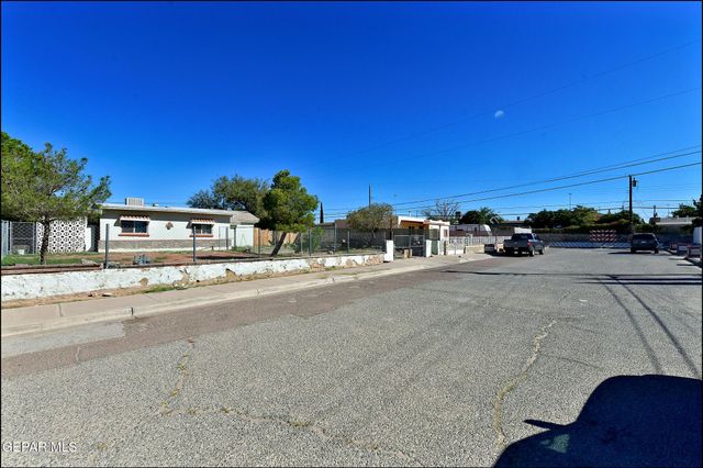 8058 Gilbert Drive, El Paso, TX 79907