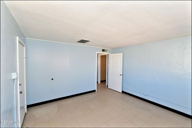 8058 Gilbert Drive, El Paso, TX 79907