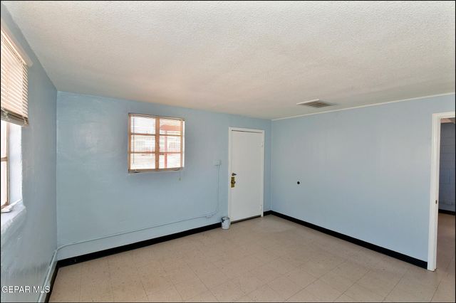 8058 Gilbert Drive, El Paso, TX 79907