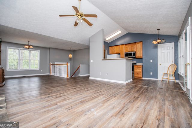 44 Greystone Lane NW, Cartersville, GA 30121