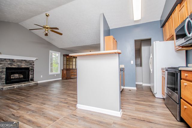 44 Greystone Lane NW, Cartersville, GA 30121