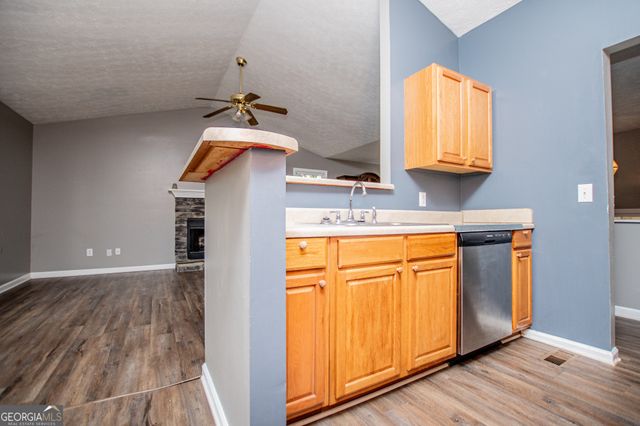 44 Greystone Lane NW, Cartersville, GA 30121