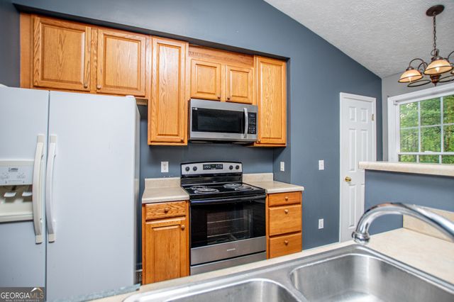 44 Greystone Lane NW, Cartersville, GA 30121