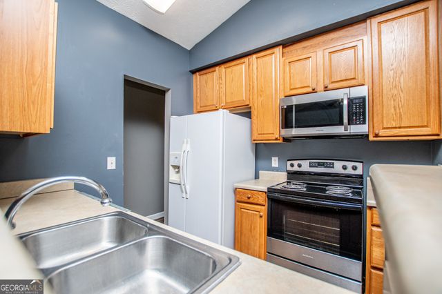 44 Greystone Lane NW, Cartersville, GA 30121