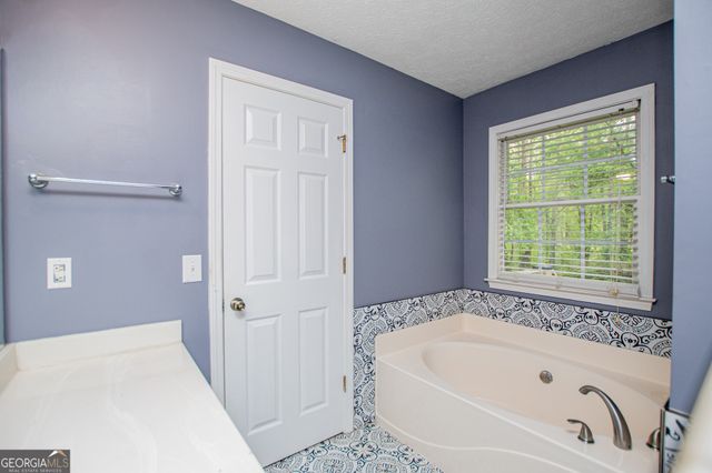 44 Greystone Lane NW, Cartersville, GA 30121