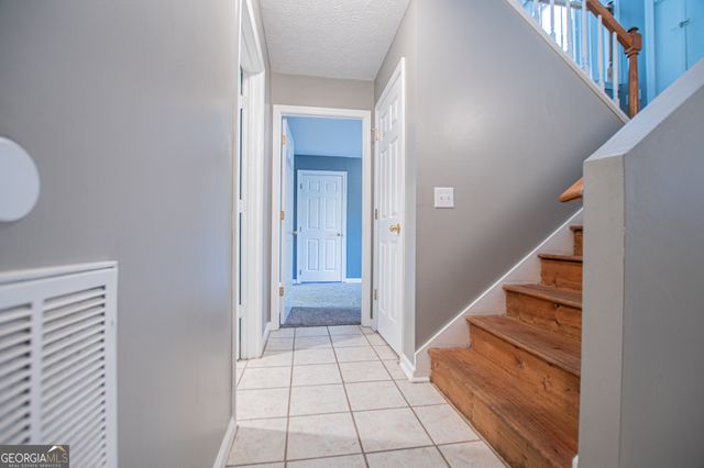44 Greystone Lane NW, Cartersville, GA 30121