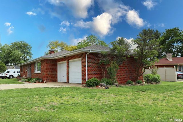 410 WILSHIRE Drive, Washington, IL 61571