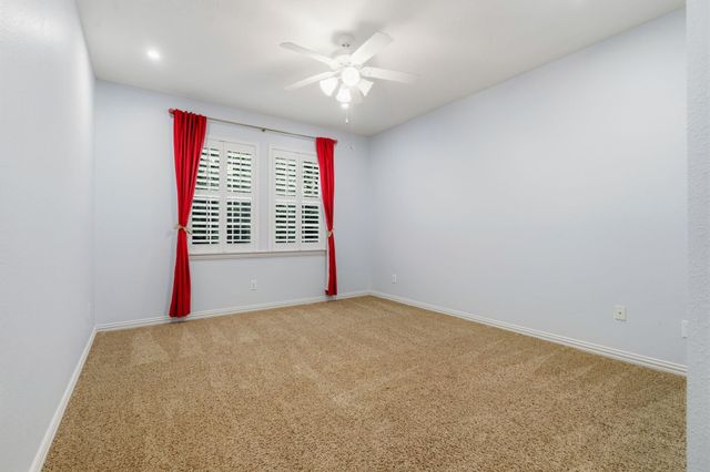 7 Lovenote Court, The Woodlands, TX 77382
