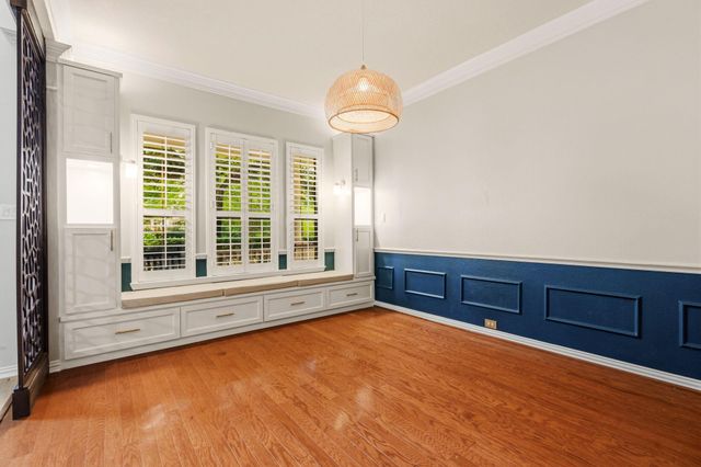 7 Lovenote Court, The Woodlands, TX 77382