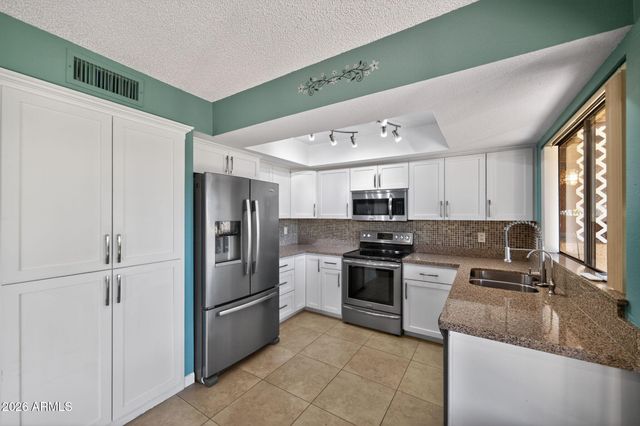 7711 E DESERT FLOWER Avenue, Mesa, AZ 85208