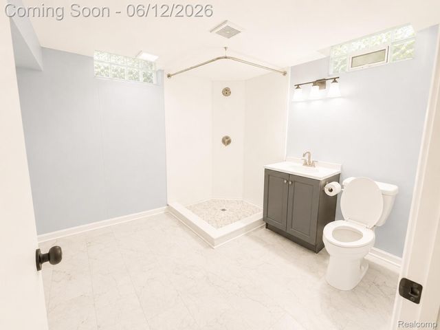27700 Lexington Parkway, Southfield, MI 48076