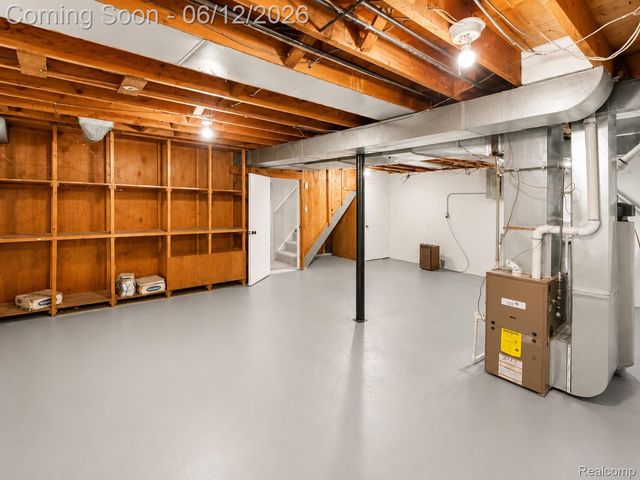 27700 Lexington Parkway, Southfield, MI 48076