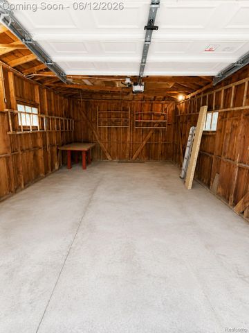27700 Lexington Parkway, Southfield, MI 48076