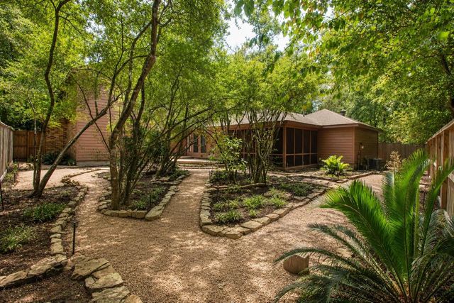 15 Mallard Glen Place, The Woodlands, TX 77381
