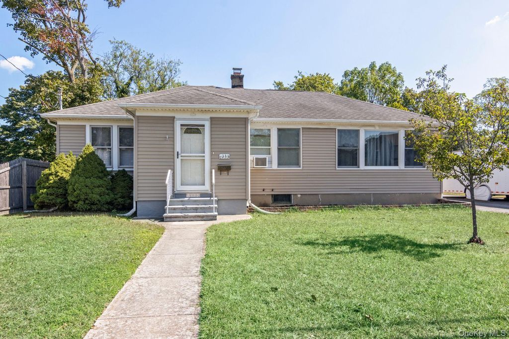1333 Richland Boulevard, Bay Shore, NY 11706