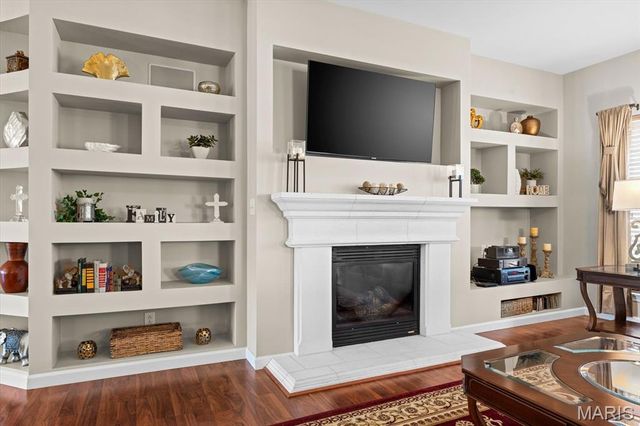 915 Red Scarlet Court, Shiloh, IL 62221