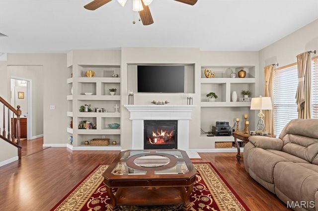 915 Red Scarlet Court, Shiloh, IL 62221