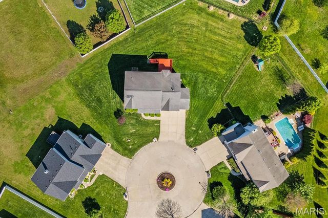 915 Red Scarlet Court, Shiloh, IL 62221