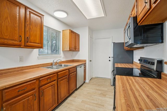 1012 Dimrock, Schertz, TX 78154