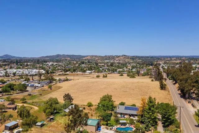 915 9TH ST, Ramona, CA 92065