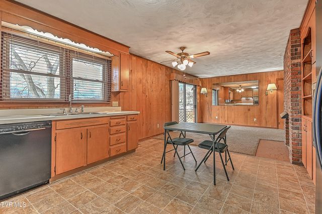 420 Terry Drive, Bristol, VA 24201