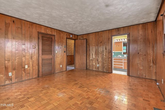 420 Terry Drive, Bristol, VA 24201