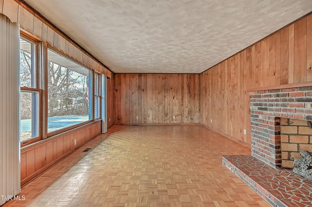 420 Terry Drive, Bristol, VA 24201