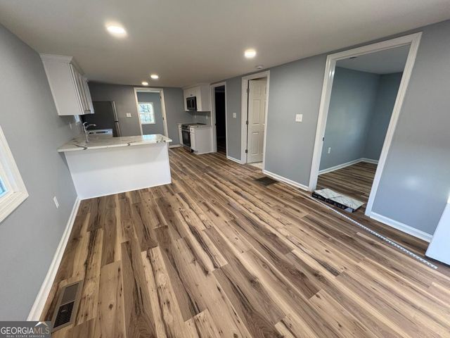 286 Pine Avenue, Commerce, GA 30529