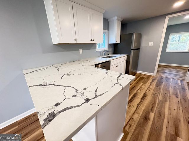 286 Pine Avenue, Commerce, GA 30529