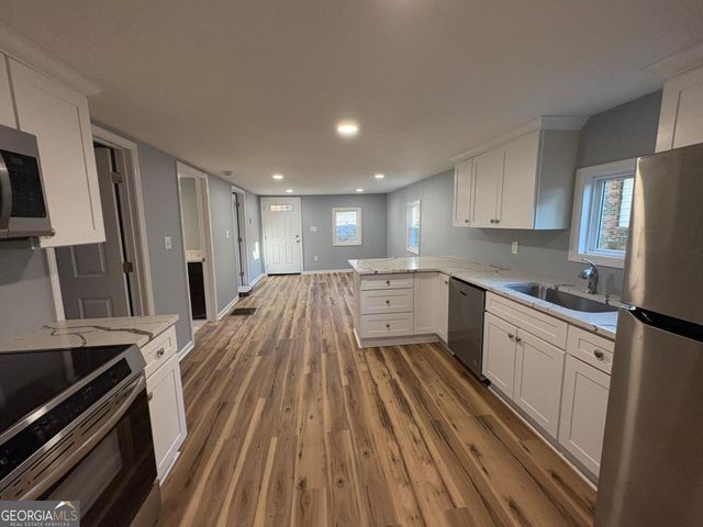 286 Pine Avenue, Commerce, GA 30529