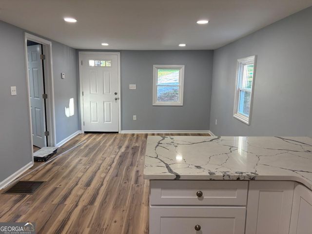 286 Pine Avenue, Commerce, GA 30529