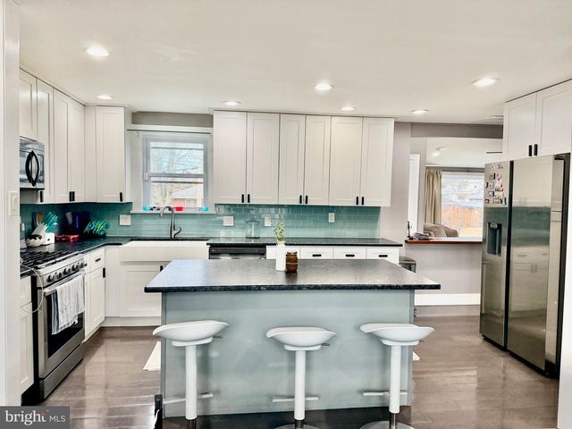 901 COOKE LN, Norristown, PA 19401