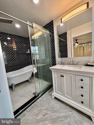 901 COOKE LN, Norristown, PA 19401