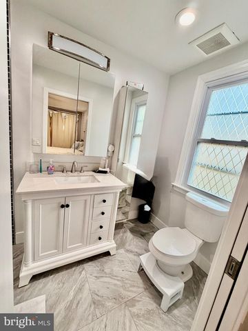 901 COOKE LN, Norristown, PA 19401