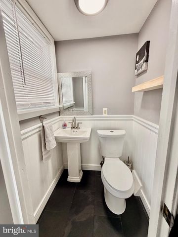 901 COOKE LN, Norristown, PA 19401