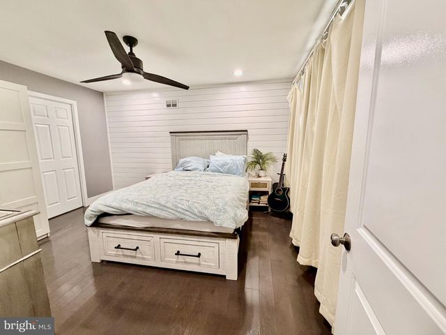 901 COOKE LN, Norristown, PA 19401