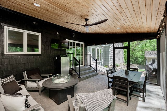 33080 Fox Creek Drive, Waukee, IA 50263