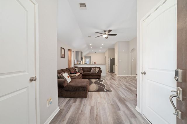 19610 Kingston Green Lane, Houston, TX 77073