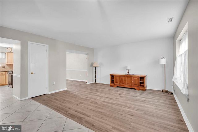 31 CHRISTOPHER RD, Voorhees, NJ 08043