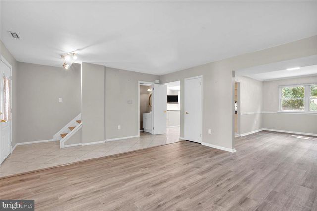 31 CHRISTOPHER RD, Voorhees, NJ 08043