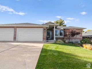 1027 E 5285 S, South Ogden, UT 84403