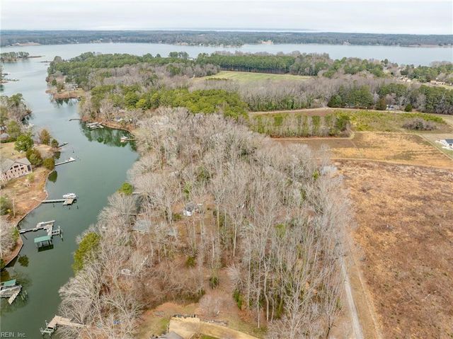 598 Rocky Point LNDG, Cobbs Creek, VA 23035