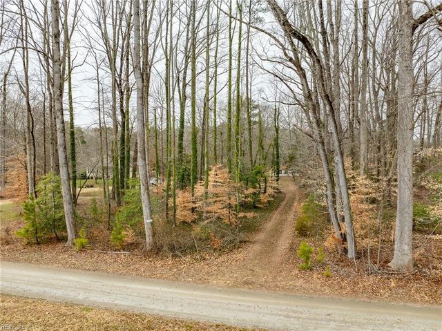 598 Rocky Point LNDG, Cobbs Creek, VA 23035