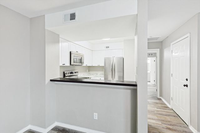 9805 Walnut Street 201, Dallas, TX 75243