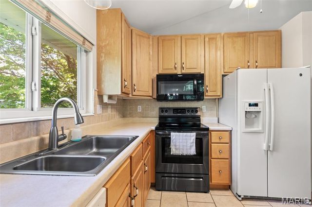 539 Galway Drive 6B, O'fallon, MO 63366
