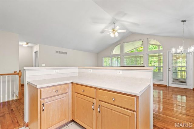 539 Galway Drive 6B, O'fallon, MO 63366